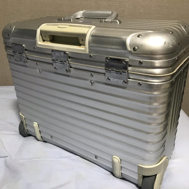 RIMOWA - リモア パイロットトローリーAudiコラボモデルの通販 by MK's