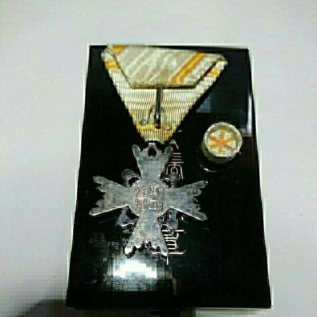 勲三等瑞寳章・勲五等旭日章・勲六等瑞寳章・3個セットの通販 by