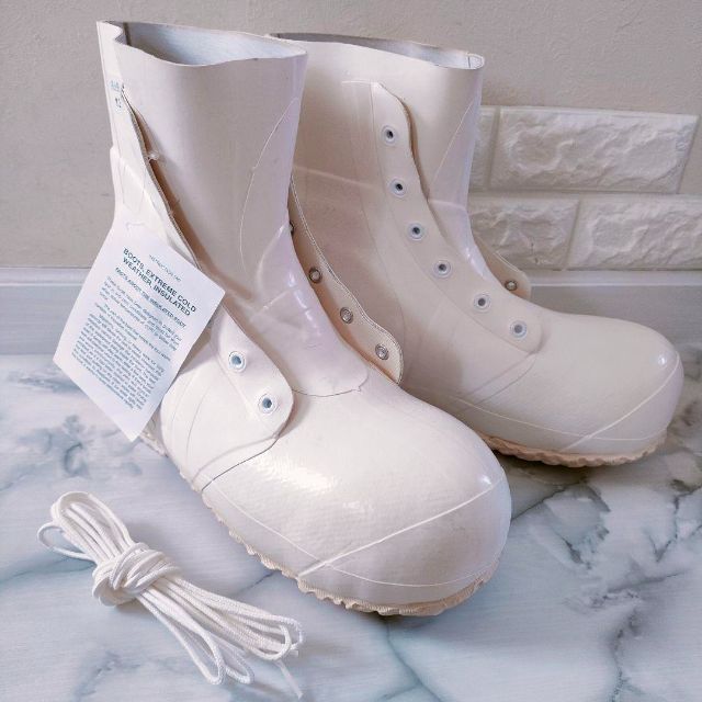 ミッキーマウスブーツ バニーブーツ メンズの通販 by りんりん's shop