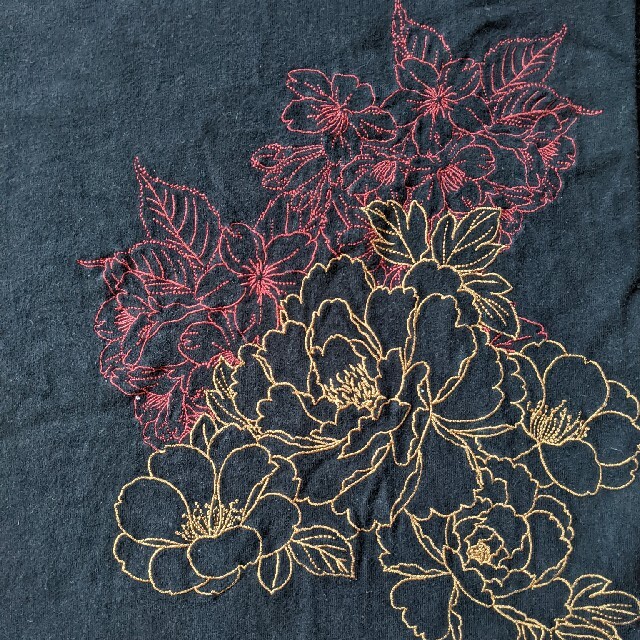 絡繰魂 - 絡繰魂 龍神 ドラゴン 桜 牡丹 刺繍 Tシャツ 黒色 ブラック