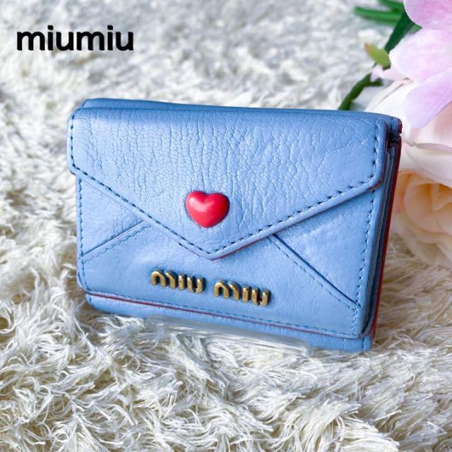 MIU MIU - miumiu コンパクトウォレット ラブレター ハート 水色×赤