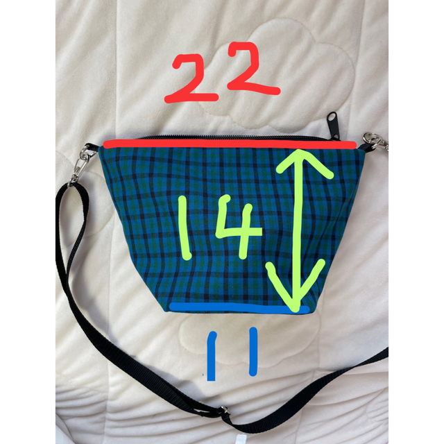 ママバッグ ファミリアチェック 舟形 ポシェット ポーチ 小さめ
