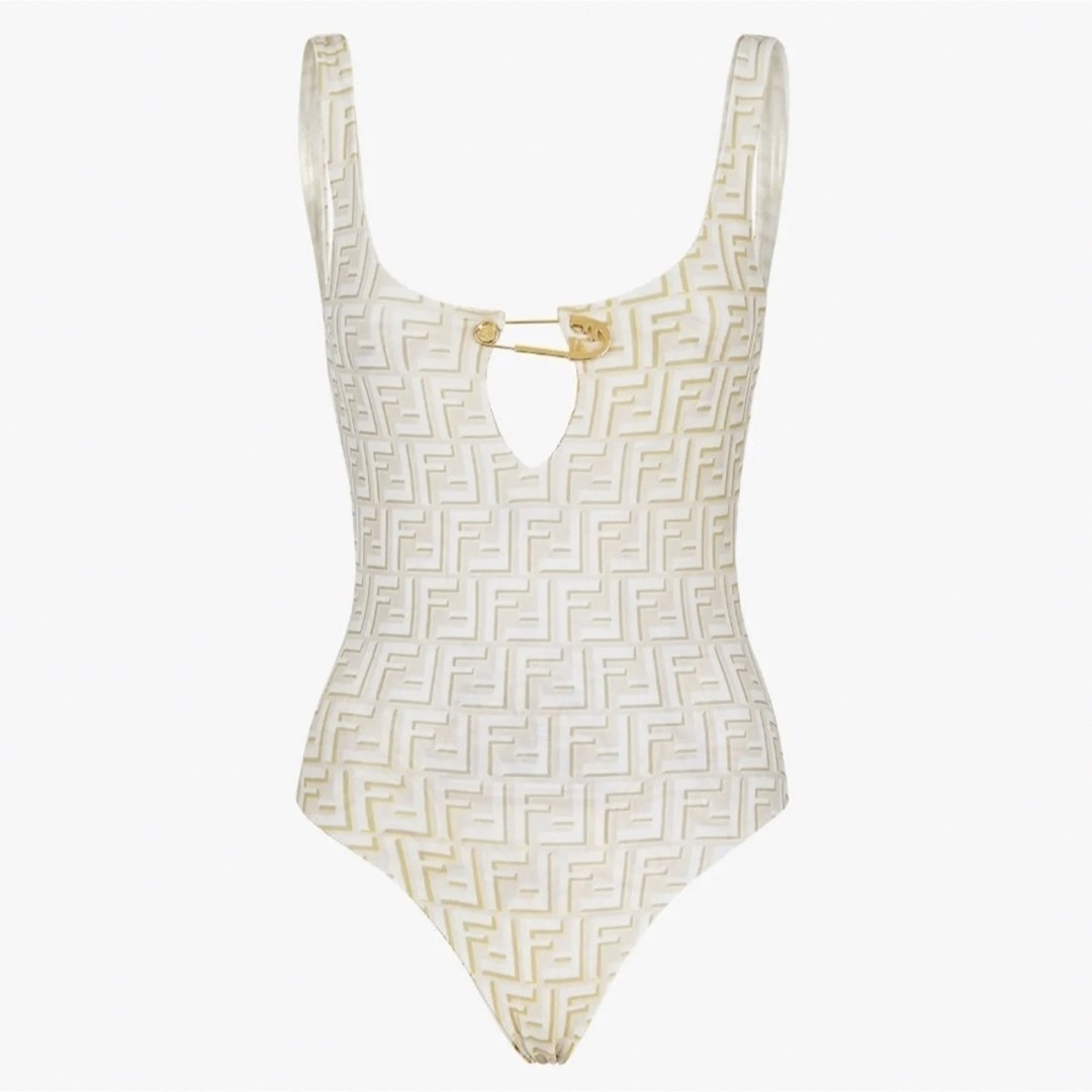 VERSACE - Versace水着の通販 by Huit｜ヴェルサーチならラクマ