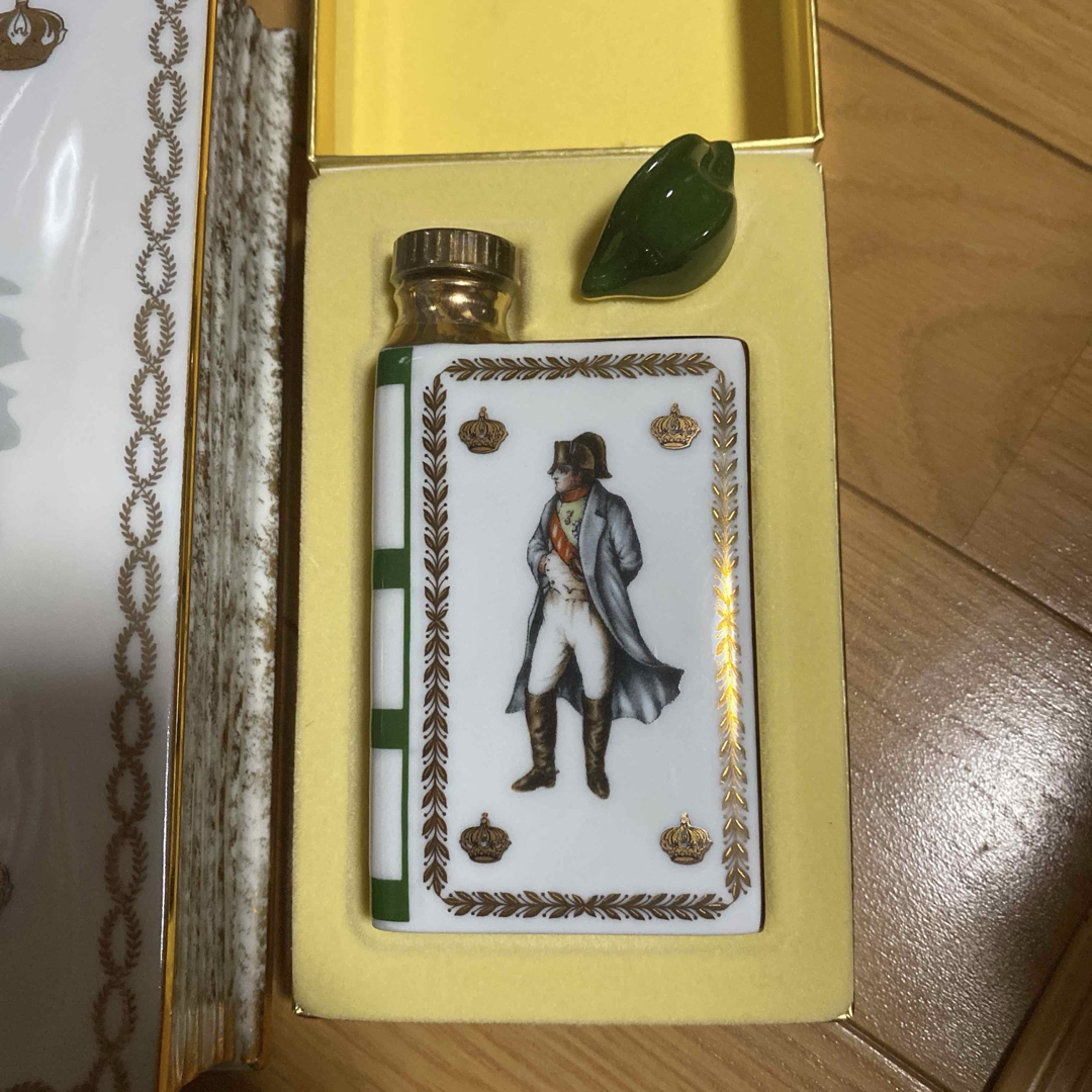 未開封】CAMUS ナポレオンブック 白 陶器 シルバー ホワイトの通販 by‬