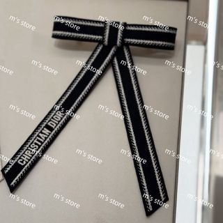 Christian Dior（バレッタ/ヘアクリップ）のフリマアイテム一覧