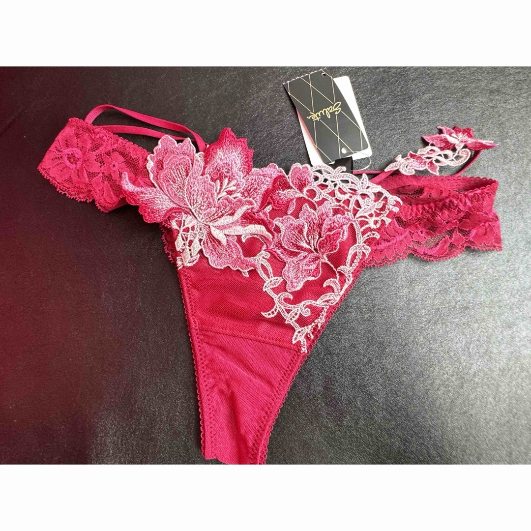 Wacoal - サルート 04グループ ロイヤルウエディング ソングM RP