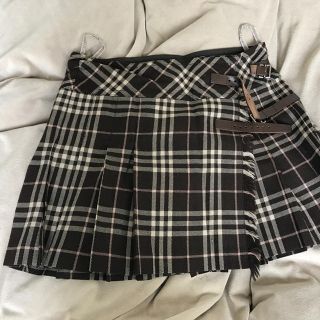 BURBERRY（ミニスカート ・ ピンク/桃色系）のフリマアイテム一覧