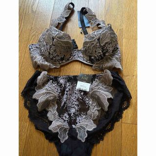 ◇自動値下◇ STUDIO FIVE ブラ&ショーツ B70 スタディオファイブ