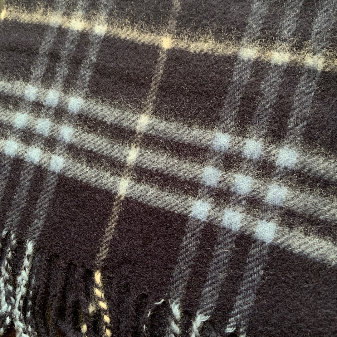 BURBERRY - 新品タグ付き BURBERRY 100% ラムウール マフラー