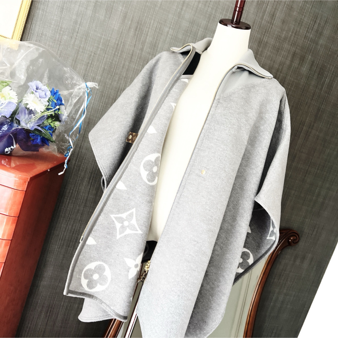 LOUIS VUITTON - 未使用 LOUISVUITTON ヴィトン モノグラム ポンチョ