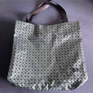 BaoBaoIsseyMiyake（グリーン・カーキ/緑色系）のフリマアイテム一覧