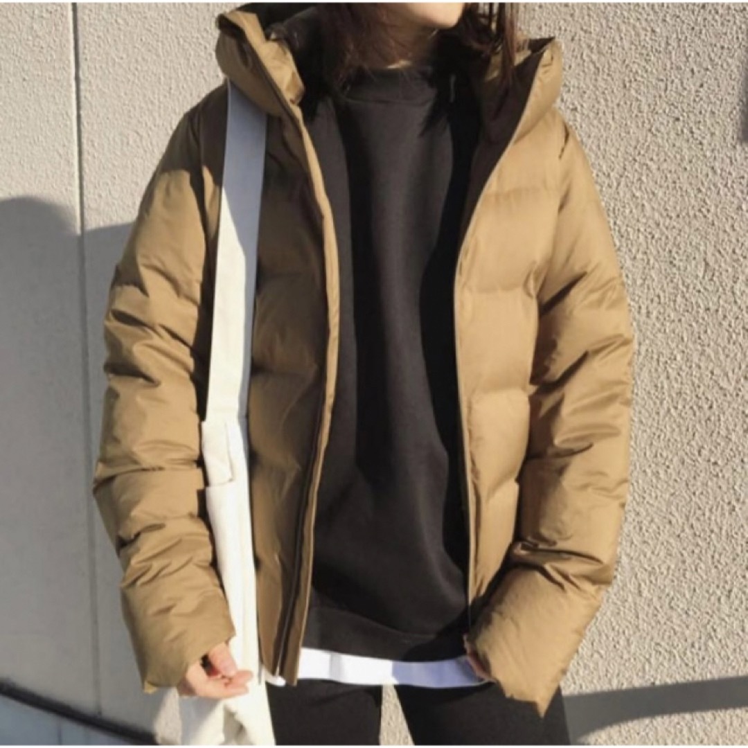 UNIQLO - 【完売品】ユニクロ シームレスダウンパーカ ブラウンの通販