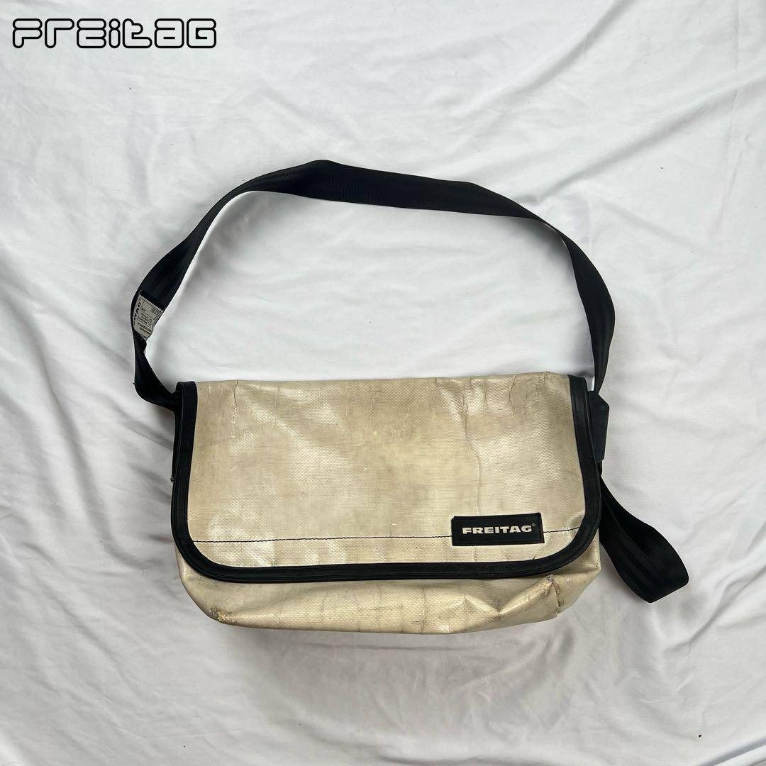 FREITAG messenger bag cream
