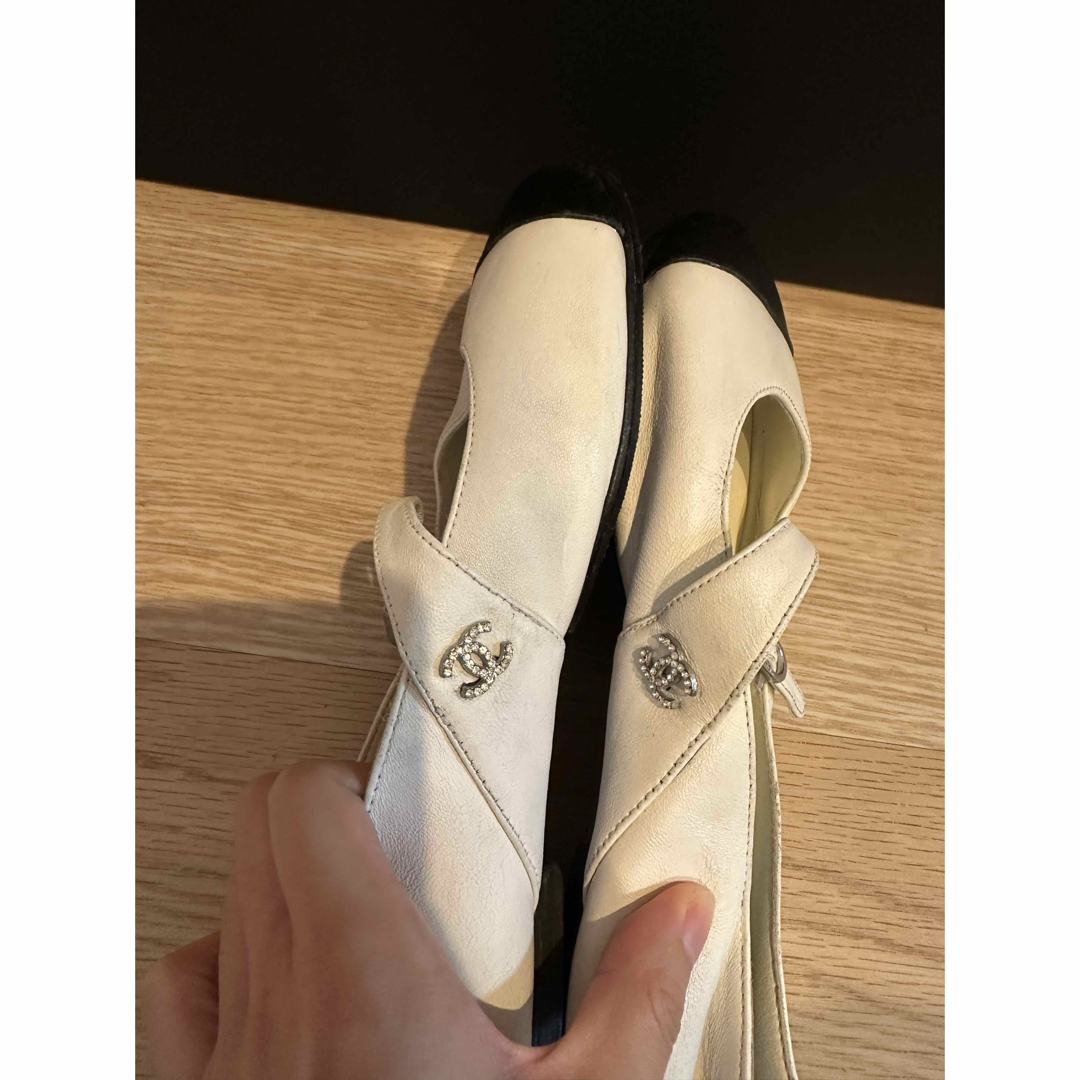 CHANEL - シャネル バイカラー ココマーク パンプス シューズ ベルト