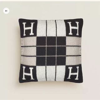 HERMES（クッション）のフリマアイテム一覧