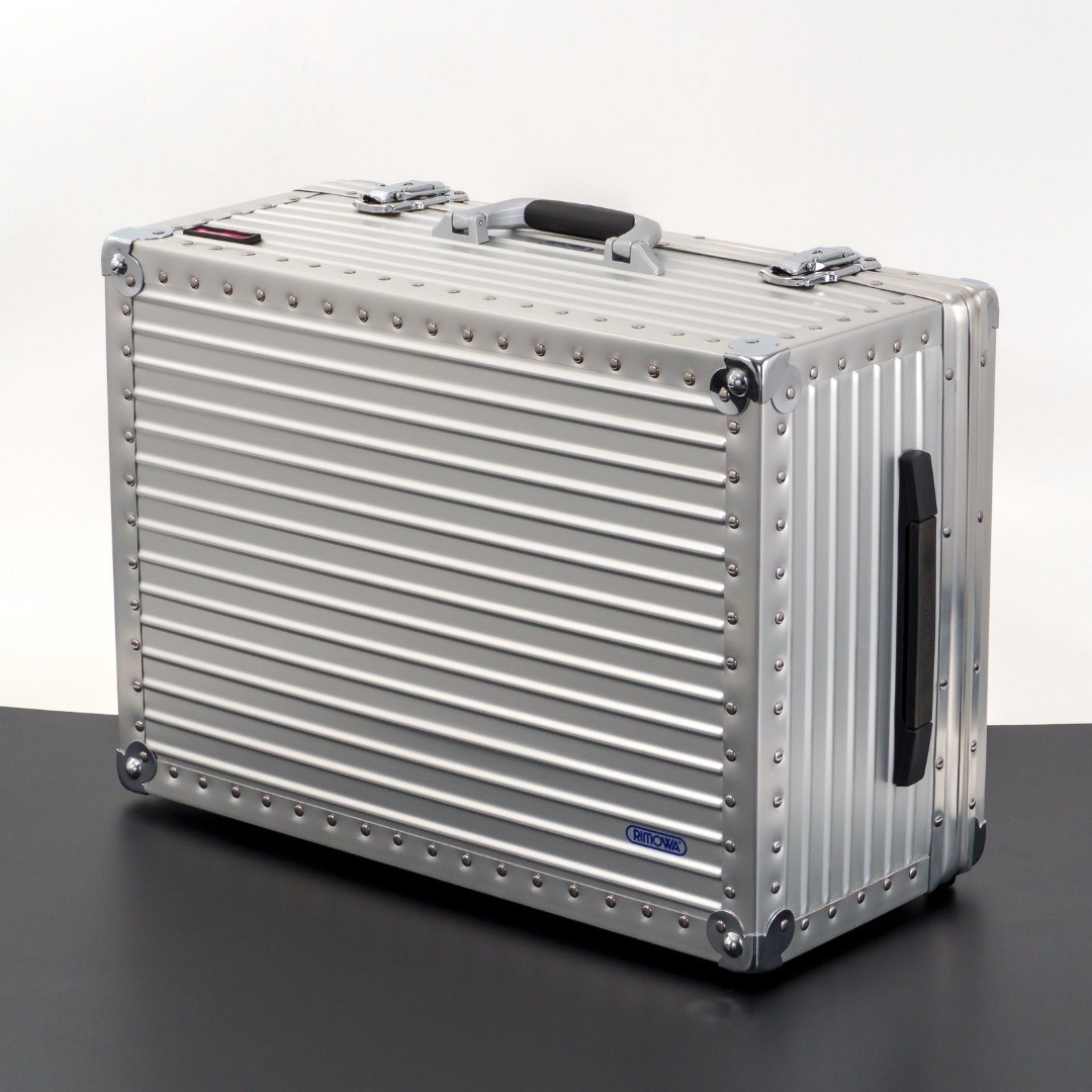 RIMOWA - 未使用 リモワ トロピカーナ 39L アルミ 青ロゴ シルバー