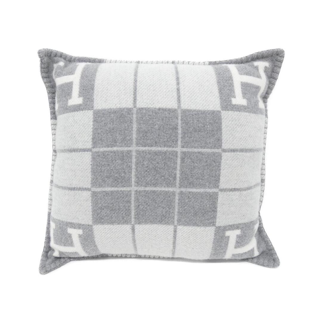 HERMES - エルメス アヴァロン3 PM 52×52 102666M クッションの通販 by