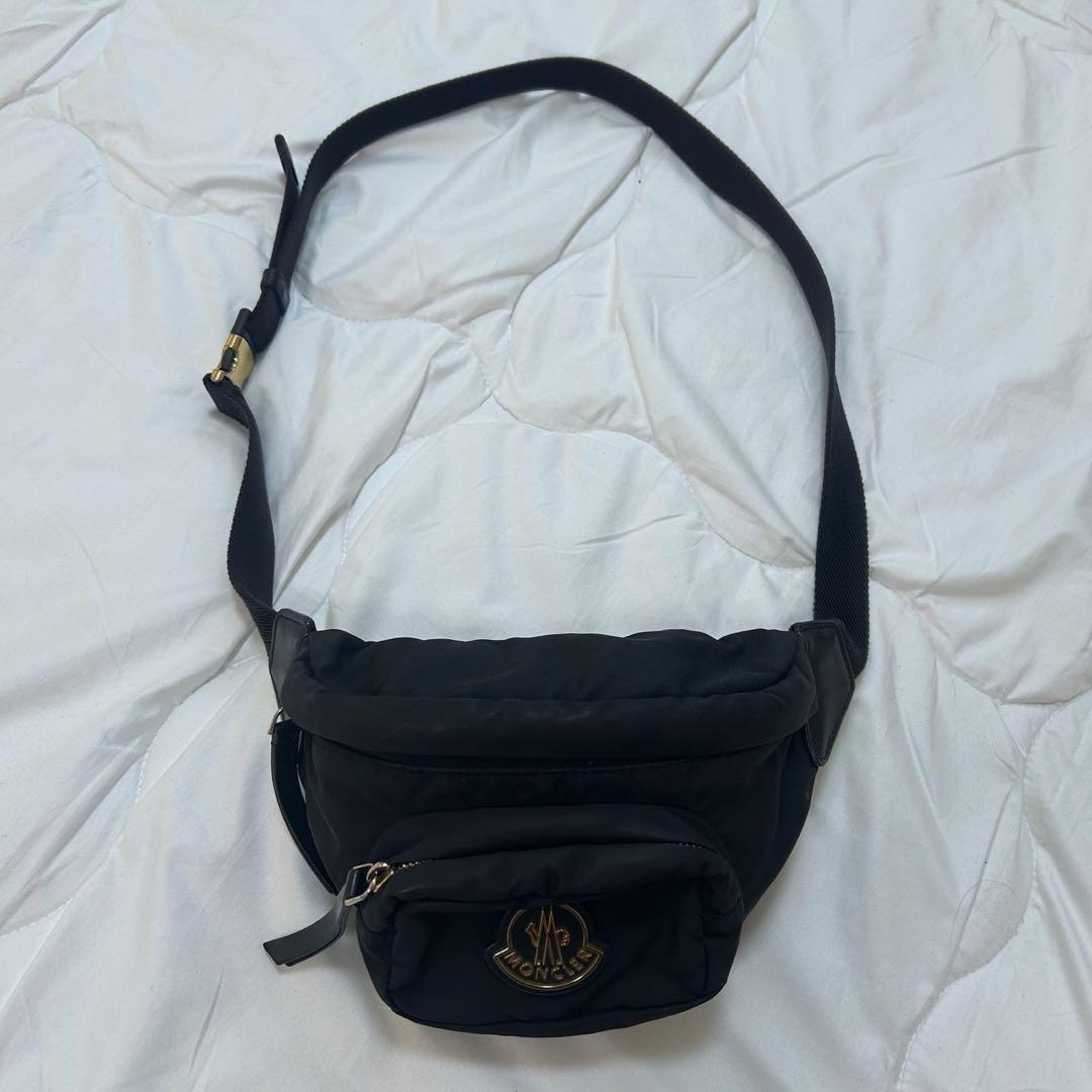 MONCLER - 22s MOMCLER モンクレール ウエストポーチ ボディバッグの