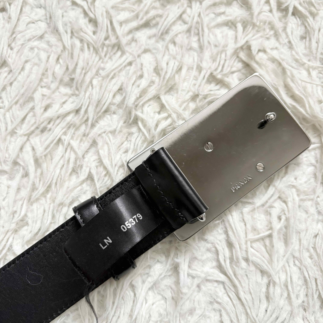 良品 PRADA プラダ レザーベルト 機関車プレート 05379 黒 銀