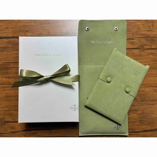 Van Cleef & Arpels（ポーチ）のフリマアイテム一覧