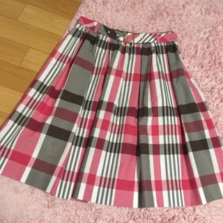 BURBERRY（ミニスカート ・ ピンク/桃色系）のフリマアイテム一覧