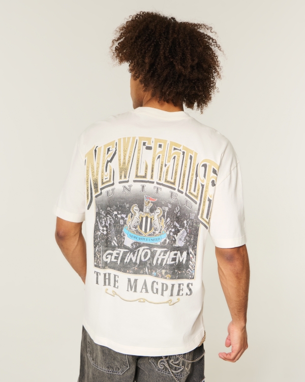 Men's Newcastle United F.C. Graphic Tee | Men's Tops | HollisterCo.ca