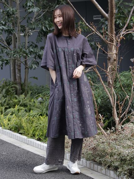 SUPER HAKKA×オバタクミ「心の中の絵本」総刺繍ワンピース(前開き