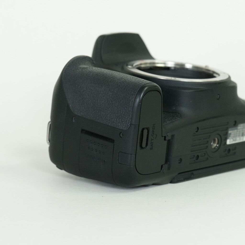 Canon EOS Kiss X9iの出品 | ONE SCENE（ワンシーン）
