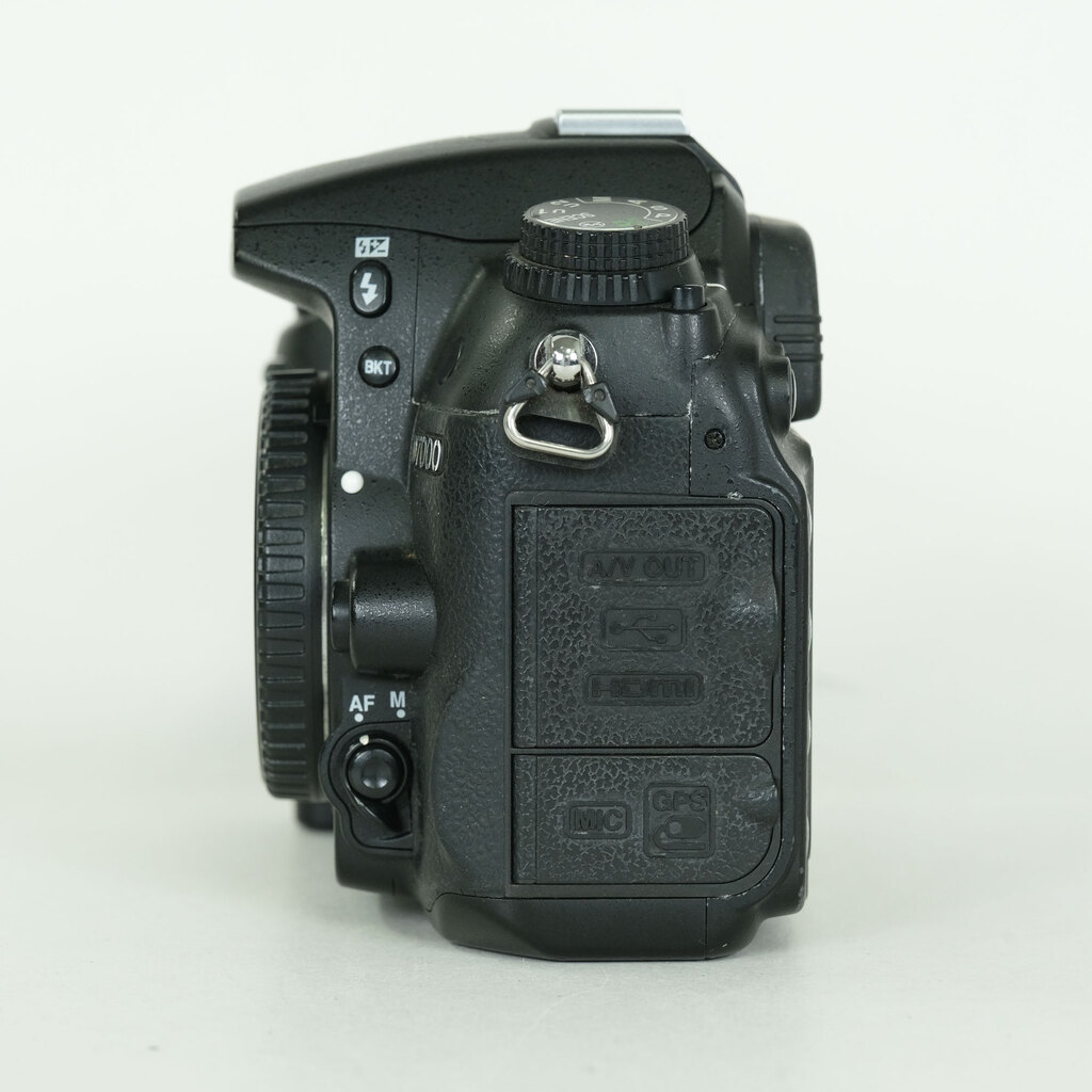 Nikon D7000の出品 | ONE SCENE（ワンシーン）