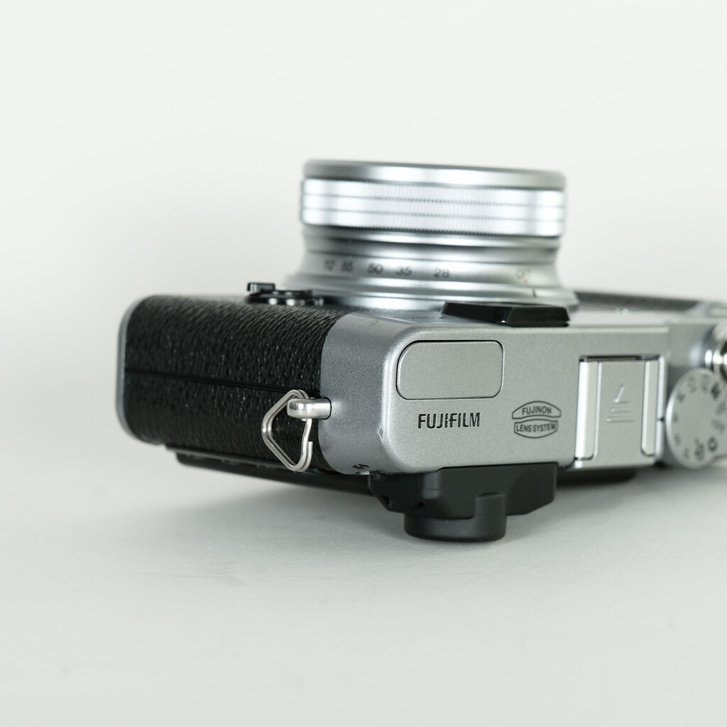 FUJIFILM X20 シルバーの出品 | ONE SCENE（ワンシーン）