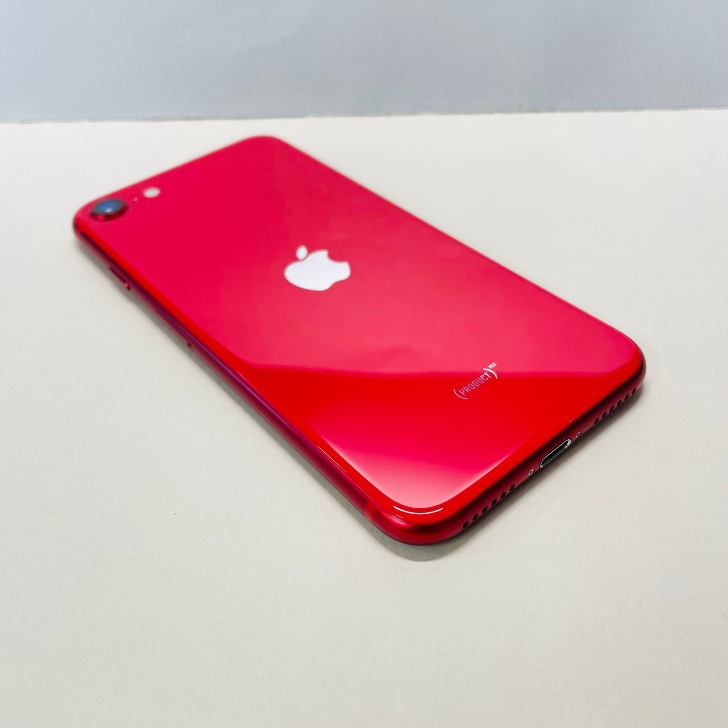 ムスビー｜[AT Shop Otsuka]iphone SE2 64GB SIMフリ－229バッテリー