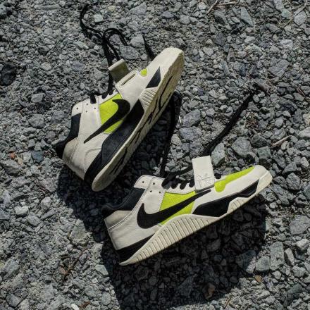 国内4月30日/5月3日発売予定】 トラヴィス・スコット × ナイキ