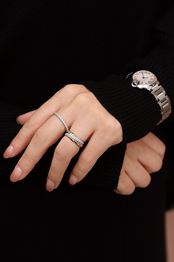 カルティエ【トリニティ】素敵な40代は着けこなしてる！＜コーデSNAP9