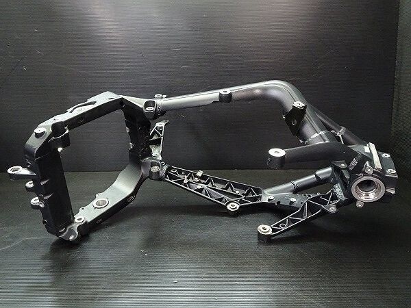 ウェビックガレージセール | トライアンフ ☆ デイトナ675 純正