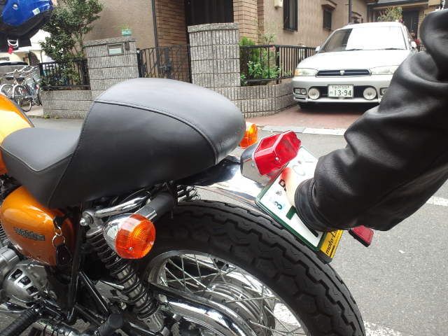 KAWASAKI W800「アルミショートフェンダー」 | ウェビックコミュニティ