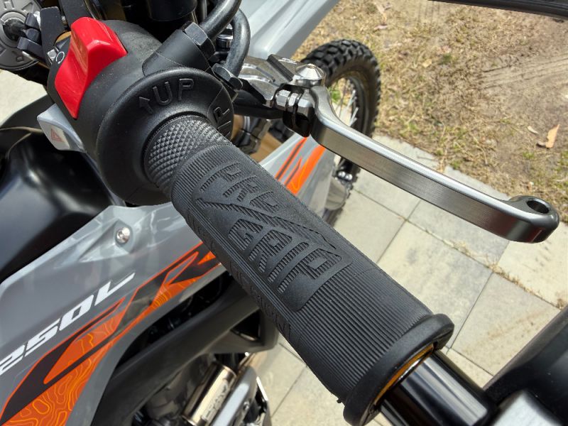 グリップの口コミ・動画インプレッションを探す(1)| ウェビック