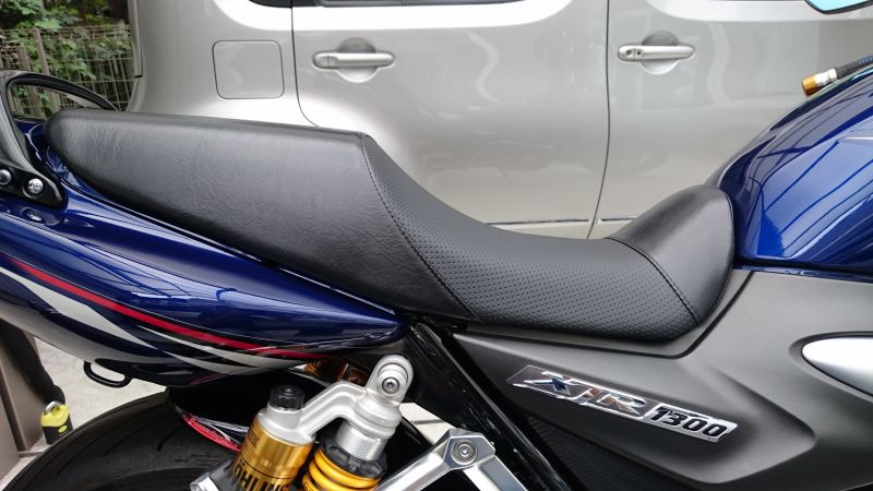 ヤマハ XJR1300 シート関連 口コミ・動画インプレッション (1