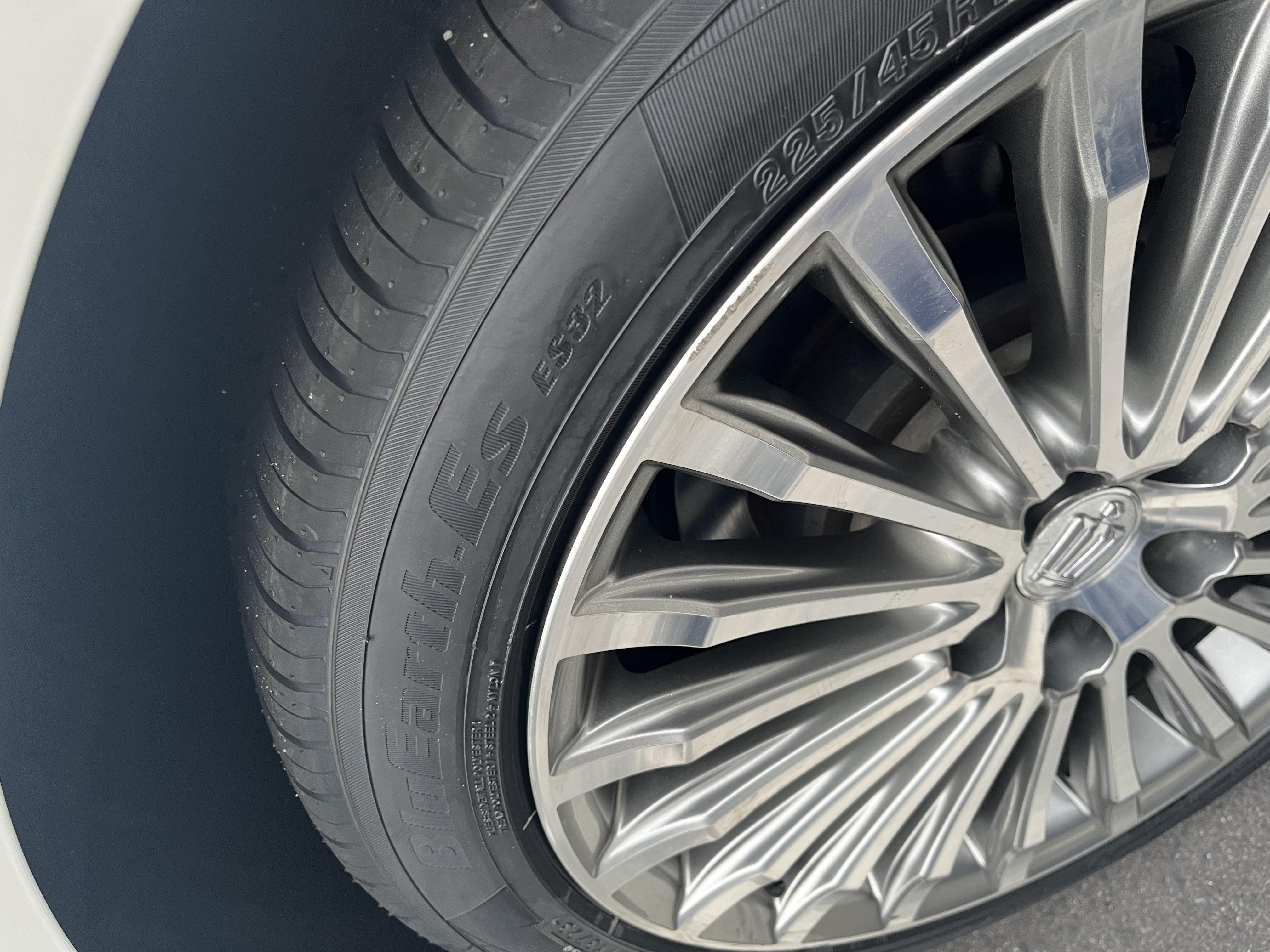 YOKOHAMA BluEarth-Es ES32 165/55R15 75V | タイヤの通販 販売と交換