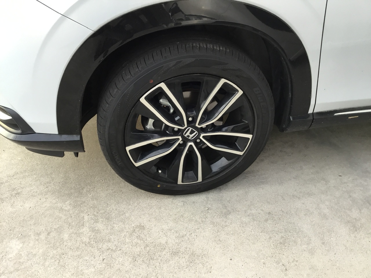 YOKOHAMA BluEarth-RV RV03 205/65R16 95H | タイヤの通販 販売と交換