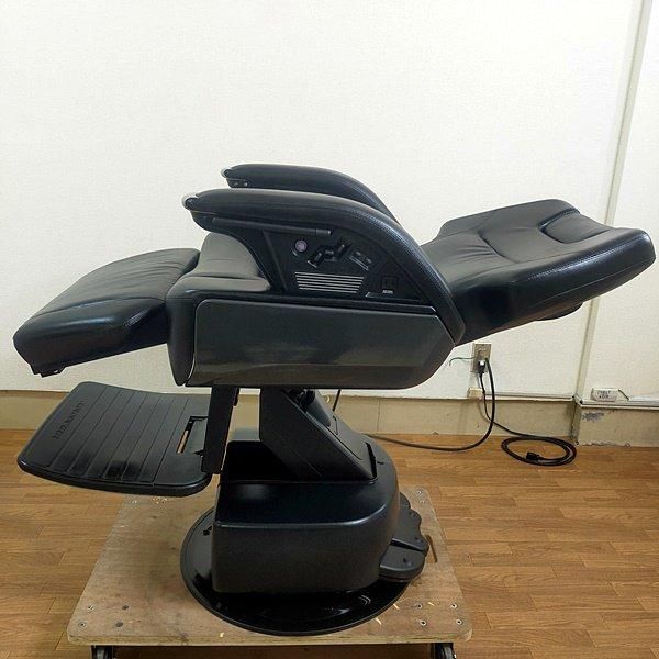 中古/A】タカラベルモント『理容椅子 REGALOⅡ（レガロⅡ）ブラック