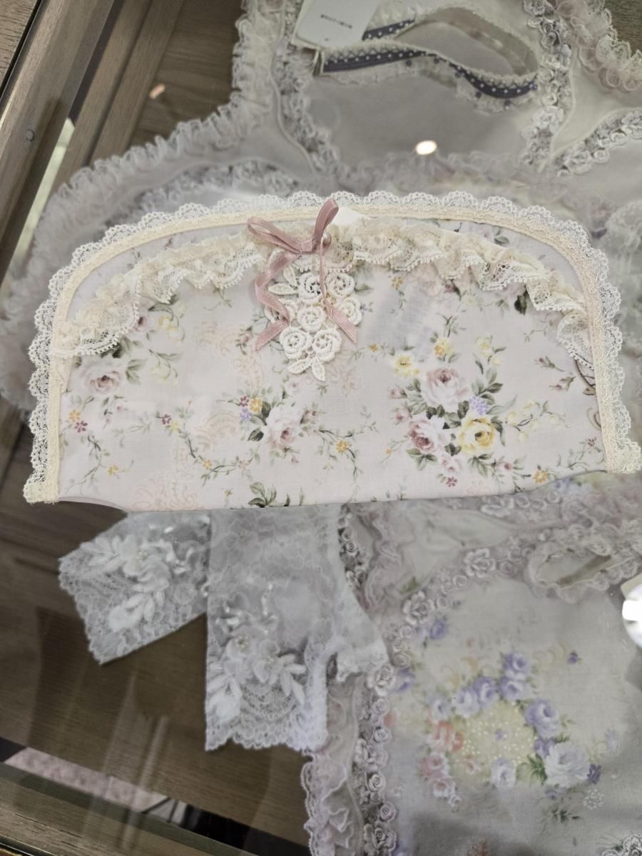 さえら・ヒスクローネ - さえら＆ベルパーチショップ Humpty Dumpty