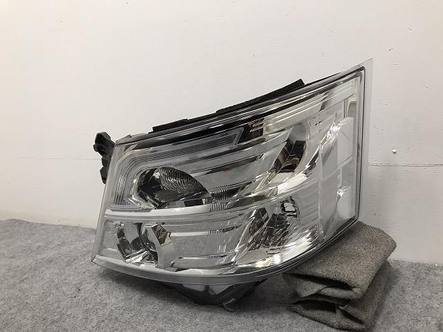 キャラバン NV350 E26 純正 後期 左 ヘッドライト/ランプ LED