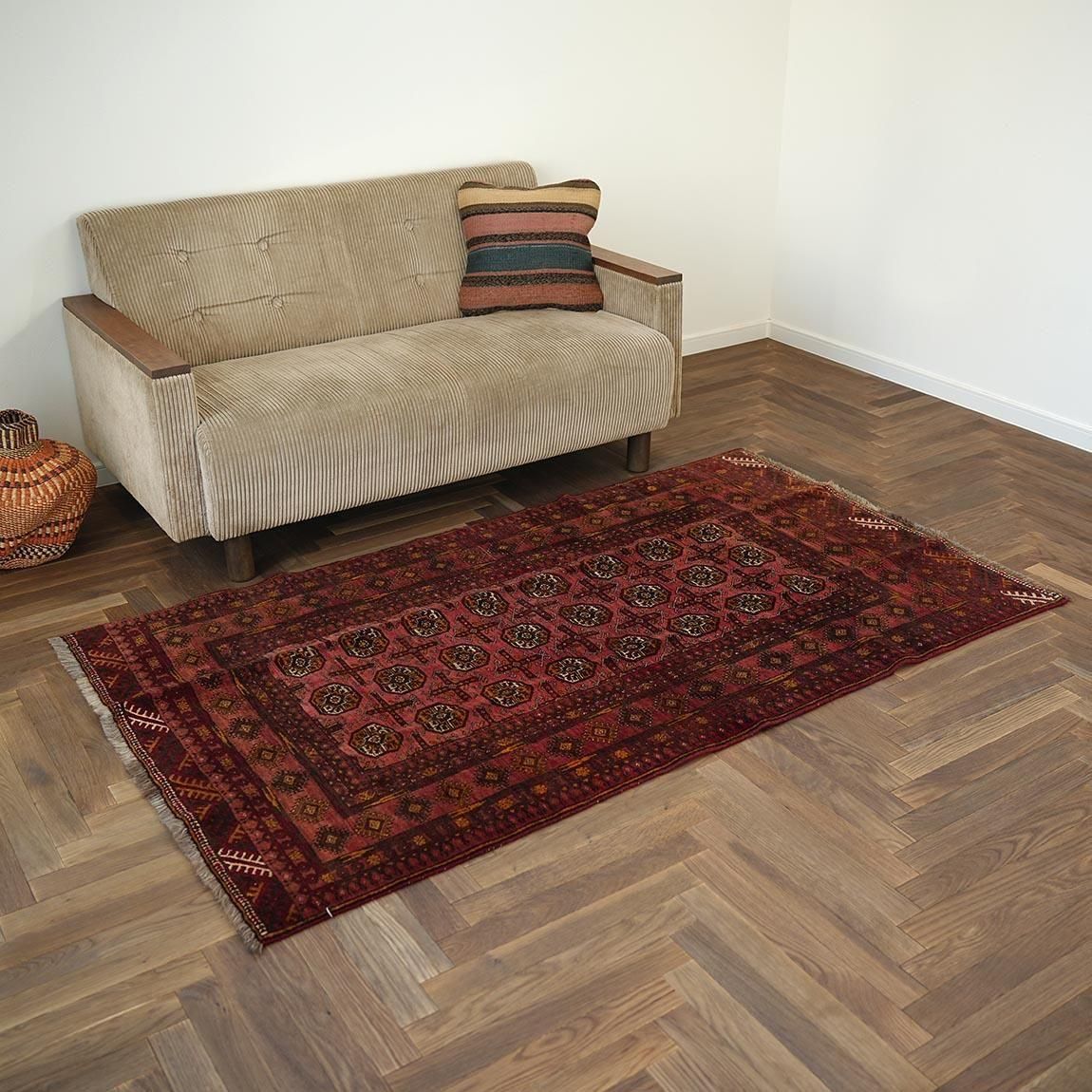 赤を繊細に使い分けトルクメン183×105cm【送料無料】 - inie japan