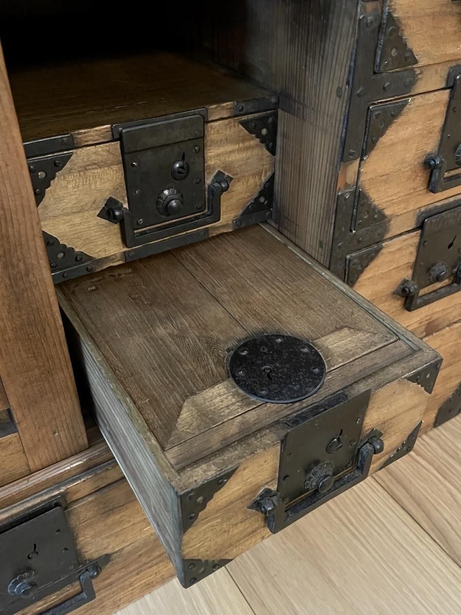 桐帳場箪笥 / Kiri Choba Tansu (Paulownia Small Merchant Chest