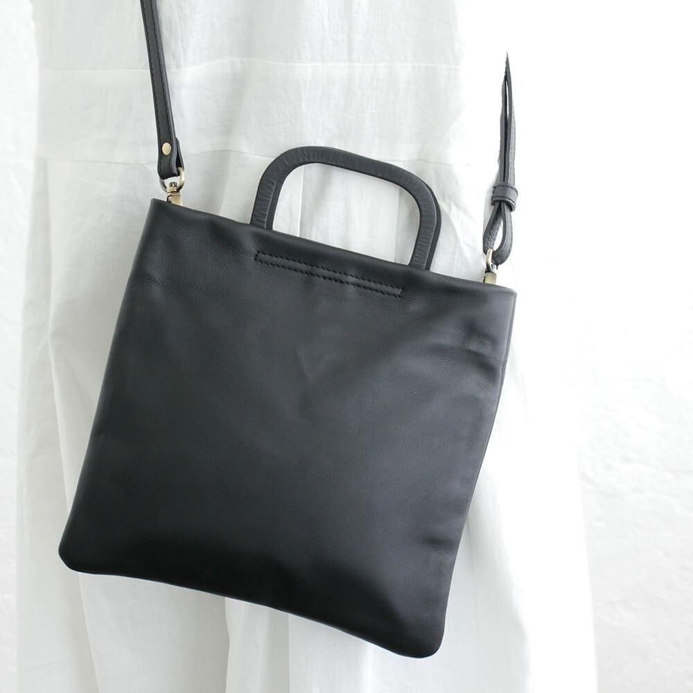 大人のサコッシュ 本牛革 『2wayレザーショルダーバッグ Square/L