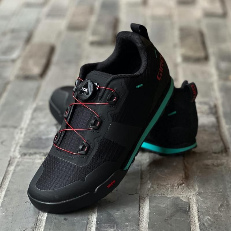 GIRO/ジロ】TRACKER Black Spark