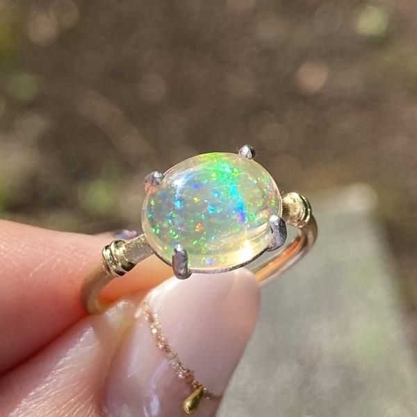 大粒極美☆ファイアオパール クラシカルアーム デザインリング 2.485ct