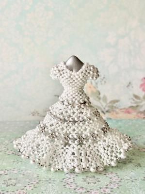 tutu*（チュチュ）】 ビーズドレス、ミニトルソー、ビーズアクセサリー