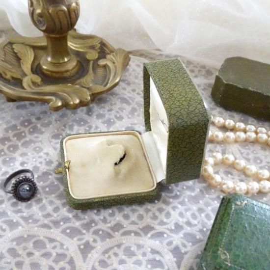 アンティーク ジュエリーボックス | フランス 宝石店のジュエリー