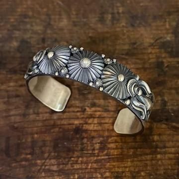 ▷ デルバートゴードン - インディアンジュエリー専門店 Sandia